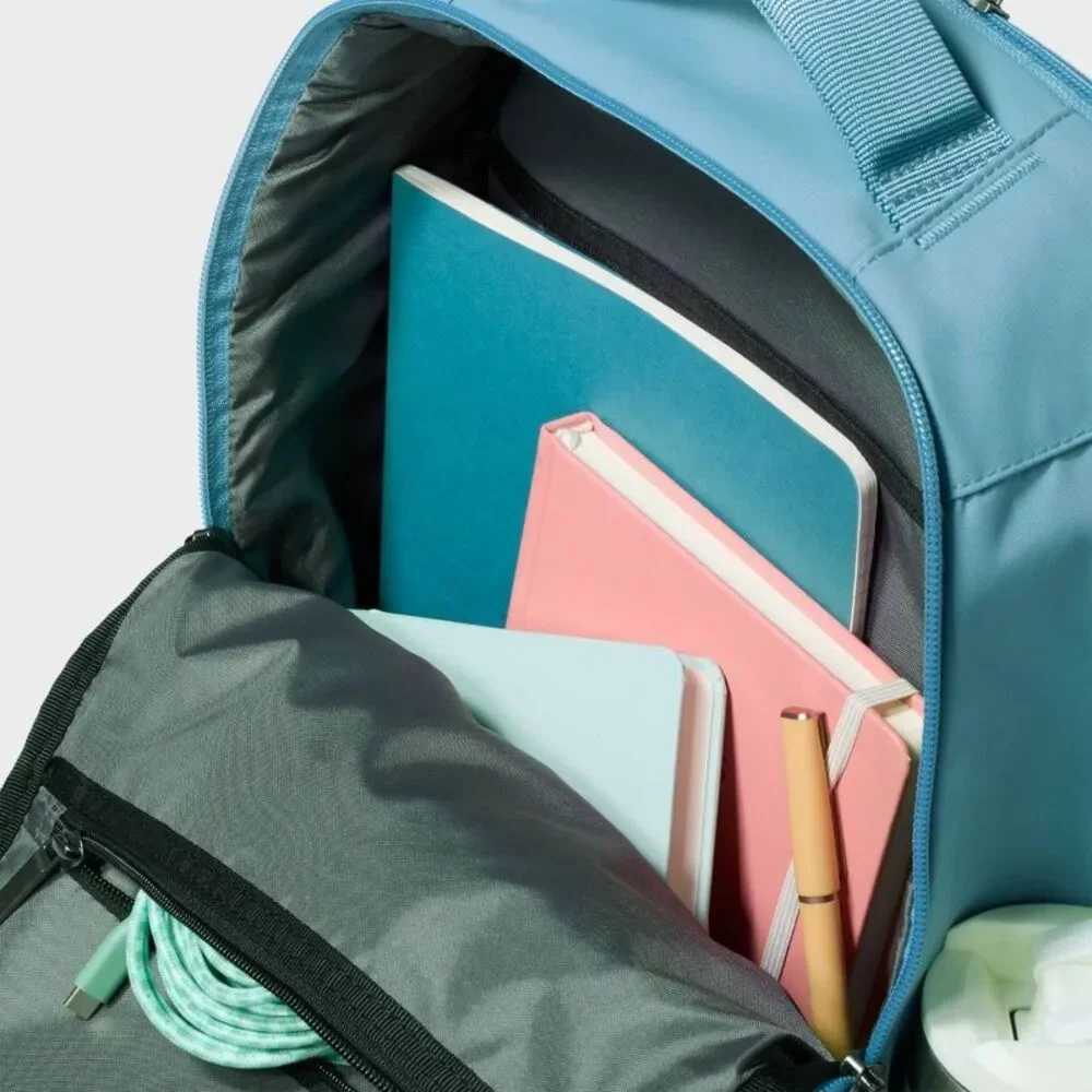 Open Story •backpack measures